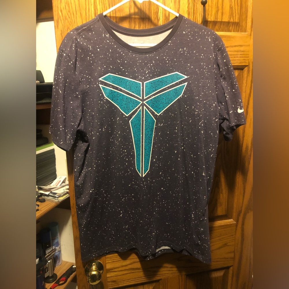 Nike Kobe Bryant shirt